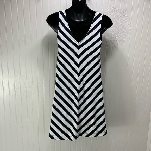 LOFT Sleeveless dress - Picture 3 of 7